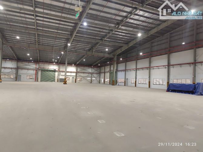 Cho thuê kho siêu đẹp 2500m2, 5000m2 tại mặt tiền đường Nguyễn Văn Linh, P. 7, Quận 8. - 1