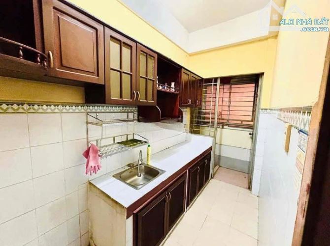 Bán Chung Cư Phú Thọ , 2PN , 1WC , 60m2 , Để Lại Nội Thất , Sổ Hồng Riêng Giá : 3.1 Tỷ - 1