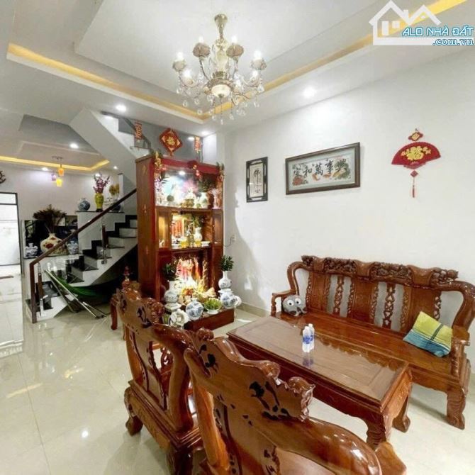 Nhà đẹp giá rẻ,Chủ cần bán gấn đin định cư Canada cần tìm người thiện chí mua nhanh. - 1