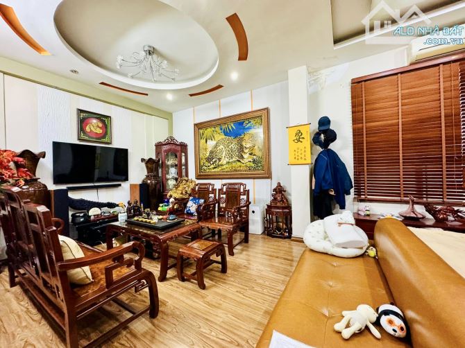 Pháo Đài Láng, gần phố,15m ra Ô tô, tặng nội thất,ở ngay, 42m 5 tầng 6.7m mặt, Giá 11.3tỷ - 1