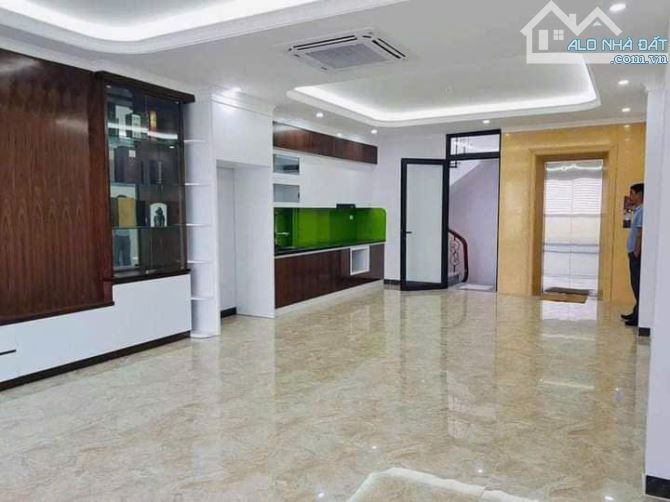 Hiếm Hồ Tùng Mậu 45m2-7T, gara ô tô, thang máy ở ngay, giá 13.5 tỷ - 1