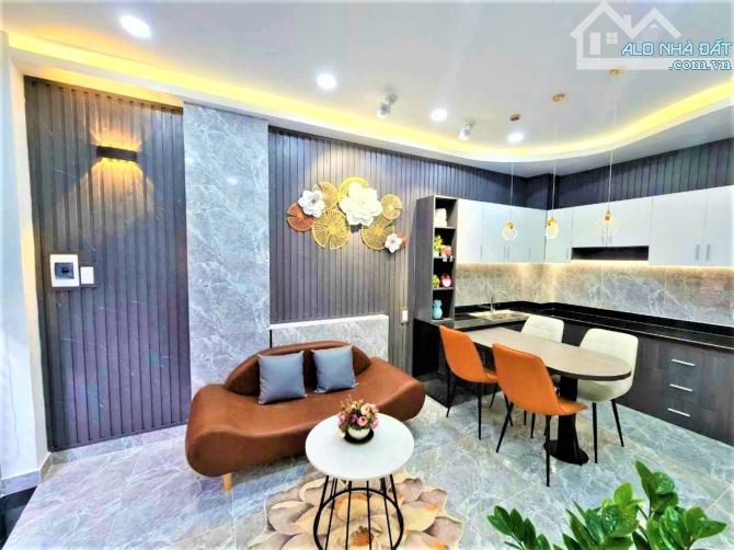 Bán nhà HXH đường 3/2 Quận 10,4x11.3m2 3 tầng chỉ 5.7 tỷ. - 1