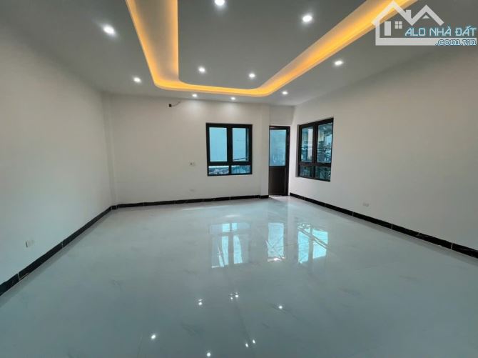 Bán nhà lô góc mặt đường Phú Đô, kinh doanh cực đẹp, 55m2, mặt tiền vip 4,6m siêu hiếm - 1