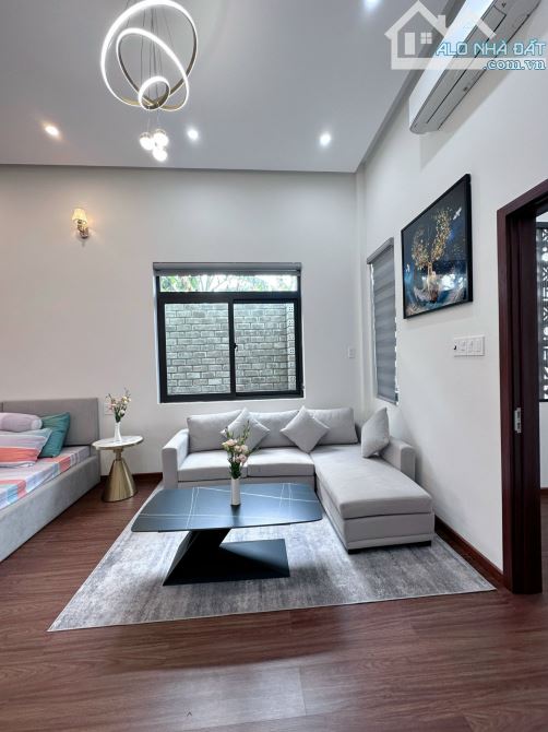 🏡 Nhà sân vườn mặt tiền Văn Cao - Đã hoàn công - 2
