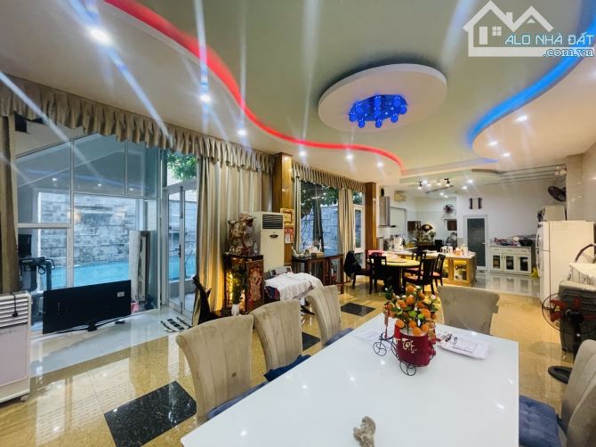 BÁN GẤP VILLA DIỆN TÍCH KHỦNG - HỒ BƠI CHUẨN QUỐC TẾ - TRUNG TÂM HẢI CHÂU - ĐÀ NẴNG - 2