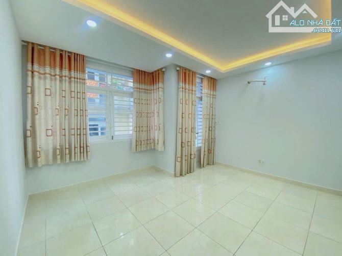 HẺM BA GÁC THÔNG - NHÀ KIÊN CỐ 40M2 - NGAY SÁT LÊ ĐẠI HÀNH QUẬN 10 - 2