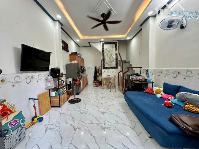 Nhà 2 Tầng , Nguyễn Phúc Chu, 28m2 , Giá 3,7 Tỷ TL - 2