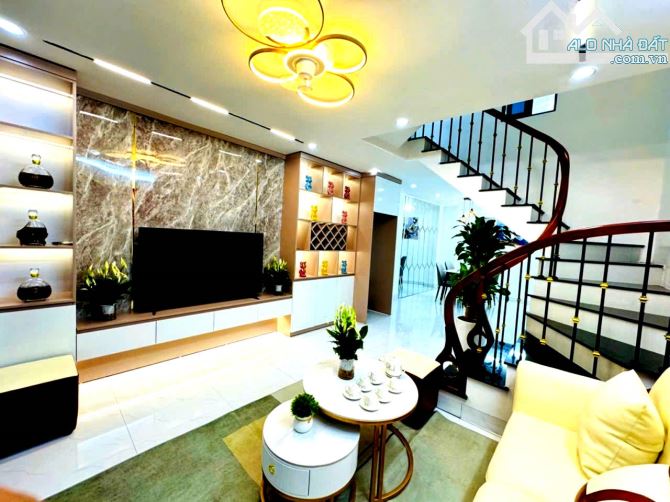 Bán nhà Hoàng Hoa Thám, TT Ba Đình,Gần Hồ Tây,Thông Vĩnh Phúc. Giá :8,9Tỷ - 3
