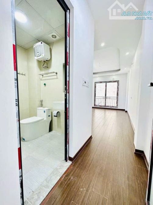 BÁN GẤP Nhà Đẹp Mới Xây 44m² - Sát Phố Xốm - 5 tầng - Ô chờ thang máy - Quanh 5 tỷ..? - 3