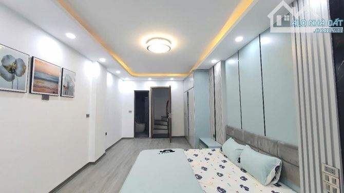 HIẾM ! Nhà Định Công - Hoàng Mai- 5 tỷ 8 -32m2 - 4 tầng -3 ngủ -gần ô tô - 3