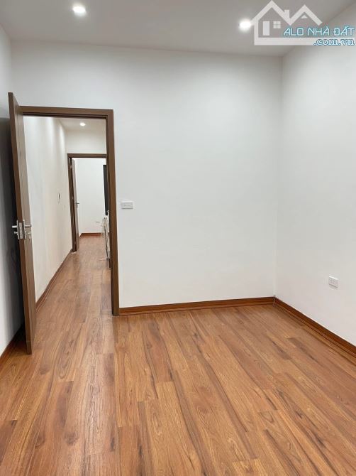 Hàng hiếm ! Pháo đài láng, Phố 1 Nhà bán - 4x