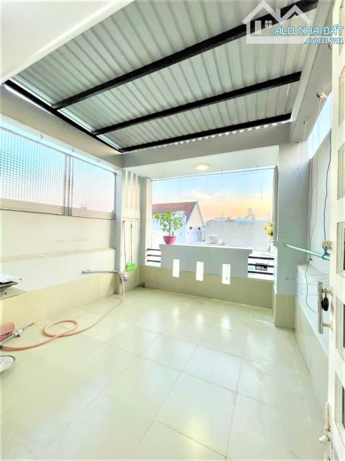 Bán nhà Hẻm Xe Hơi Đường 3/2 Quận 10, 3.7x14 , 3 tầng chỉ 5.6. - 3