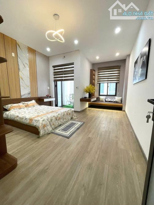 💥 Bán nhà 3 TẦNG gần Mặt Tiền Trần Cao Vân, DT 60m2 – chỉ 3.55 tỷ - 3