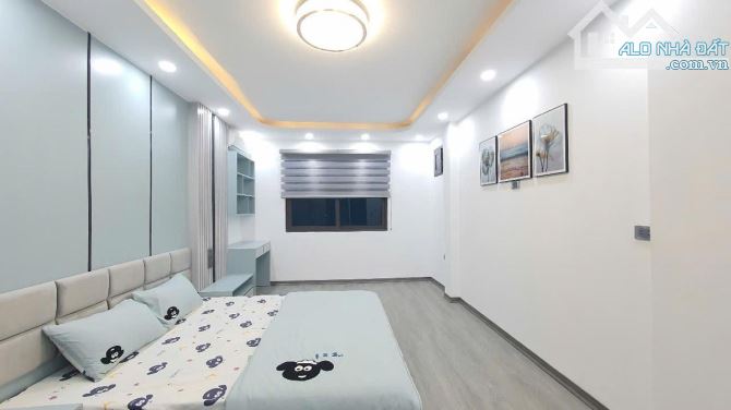 HIẾM ! Nhà Định Công - Hoàng Mai- 5 tỷ 8 -32m2 - 4 tầng -3 ngủ -gần ô tô - 4