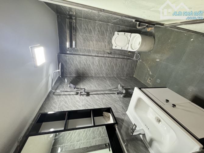 Bán nhà Bồ Đề 7 tầng 45, gara oto, thang máy, gần phố giá hơn 16 tỷ - 1