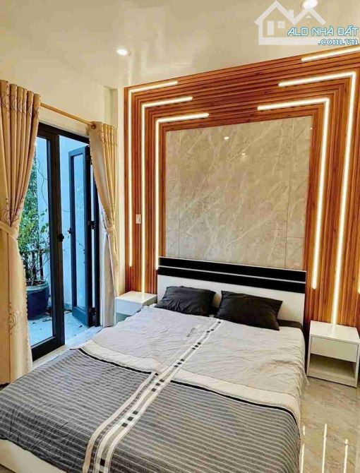 Cần Bán Nhà 4 Tầng 4 Mê Full Nội Thất Cao Cấp Trung Tâm Hoà Cường giá Nhỉnh 4Ty - 4
