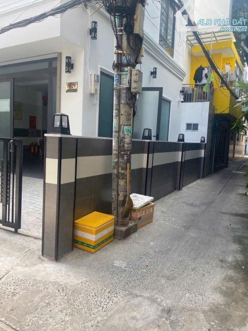 Bán nhà góc 2 MT hẻm thoáng mát, hợp đồng thuê khoán: 65tr/th - 4