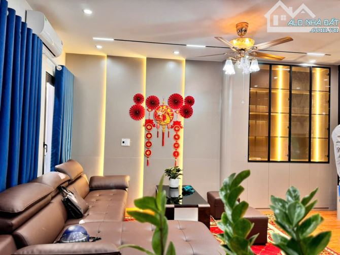 🏡 HOT !!! YÊN HOÀ 7 TẦNG THANG MÁY - 45M2 – CHỈ 9,8 TỶ - NHÀ ĐẸP GẦN PHỐ - BA GÁC ĐỖ CỬA. - 5