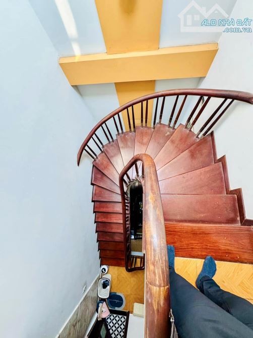 Pháo Đài Láng, gần phố,15m ra Ô tô, tặng nội thất,ở ngay, 42m 5 tầng 6.7m mặt, Giá 11.3tỷ - 5