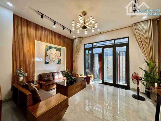 Cần Bán Nhà 4 Tầng 4 Mê Full Nội Thất Cao Cấp Trung Tâm Hoà Cường giá Nhỉnh 4Ty - 6