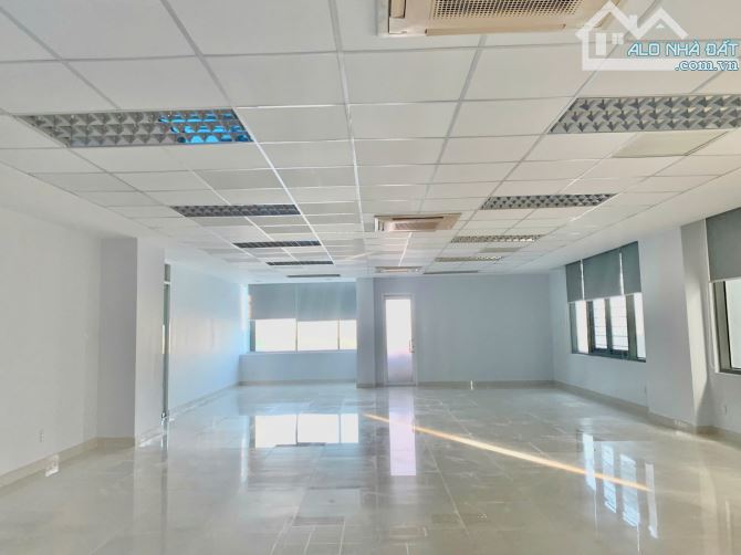 Cho thuê phòng 115 m2 trong toà nhà dịch vụ cực tốt. Chỉ 264.000đ/m2. LH: OFFICE DANANG