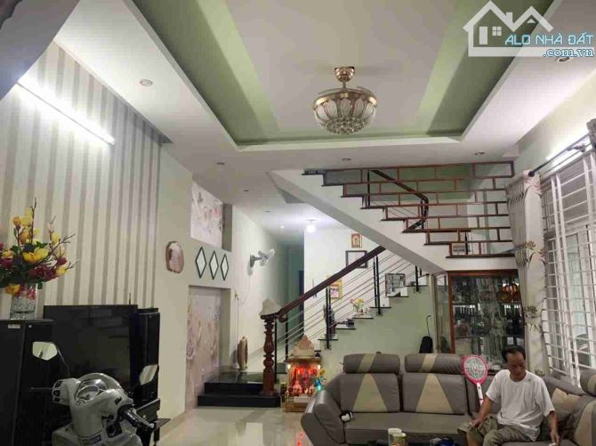 BÁN NHÀ 2 TẦNG, DT LỚN 191m². QUẬN SƠN TRÀ GẦN CẦU RỒNG, KIỆT NGÔ QUYỀN.