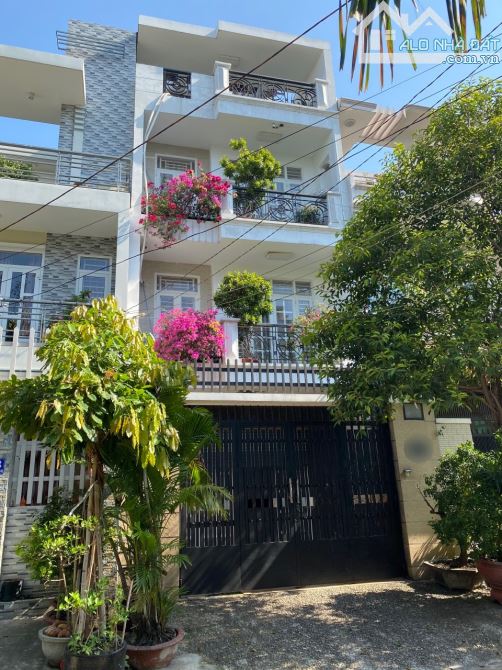Bán nhà 350/ Nguyễn VĂn Lượng P16 DT 4m x 17m nhà 3 lầu hẻm thông kinh doanh tốt