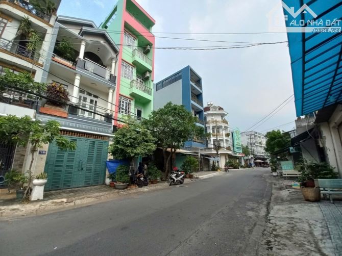 HẺM TO 12M ,5 TẦNG ,LÊ VĂN PHAN ,TÂN PHÚ ,DT 4.1x27 ,8PN,CHỈ HƠN 11 TỶ .