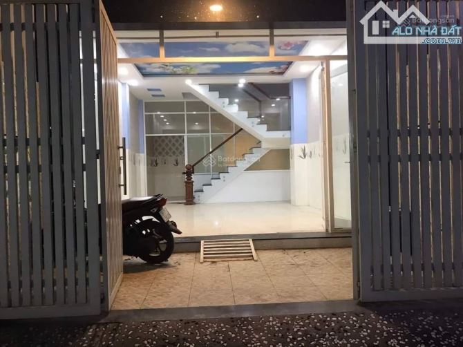 HXH Luỹ Bán Bích - trệt 2 lầu ST - ngộp bank - bán nhanh trong 2 tuần trước khi bank lấy