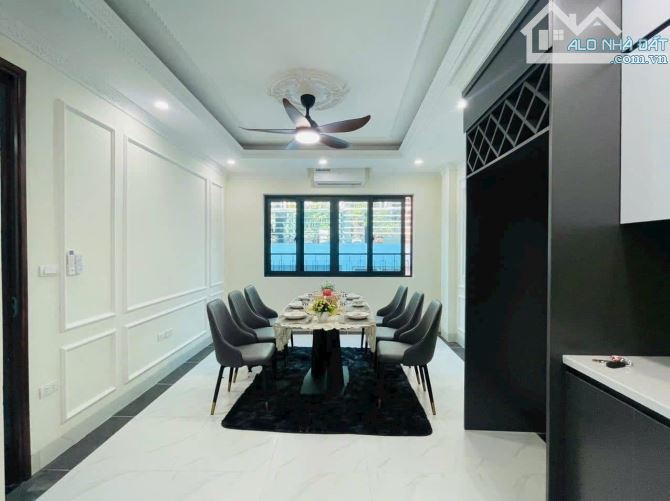 Quá Rẻ sát Hà Đông chỉ 2tỷ1 36m2, đường thông, ÔTo 7 chỗ đi qua lại