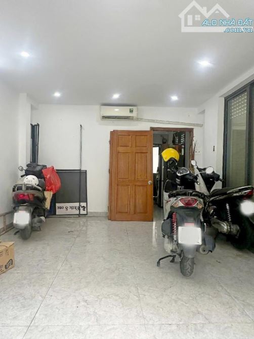 Mặt tiền hẻm 109 Dương Bá Trạc 4x12 4 tầng 48m2 P1 Q8 chỉ 11 tỷ 3 - 1