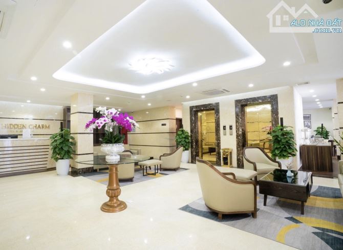 Mặt phố giải phóng víp quận hoàng mai, oto tránh kd 200m 8 tầg mặt 20m nhỉnh 40 tỉ