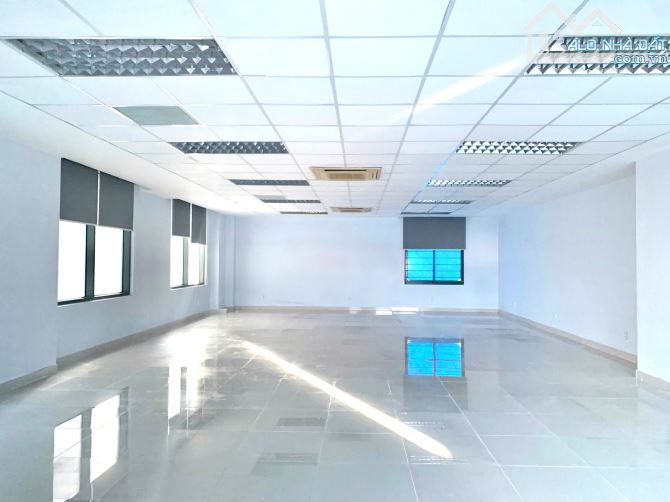 Cho thuê phòng 115 m2 trong toà nhà dịch vụ cực tốt. Chỉ 264.000đ/m2. LH: OFFICE DANANG - 1