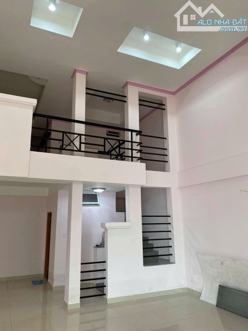 Bán nhà shophouse Hưng Phú 1 trệt 1 lửng, 180m2, sổ hồng, 3 ph ngủ, 2 toilets, Tây Nam - 1