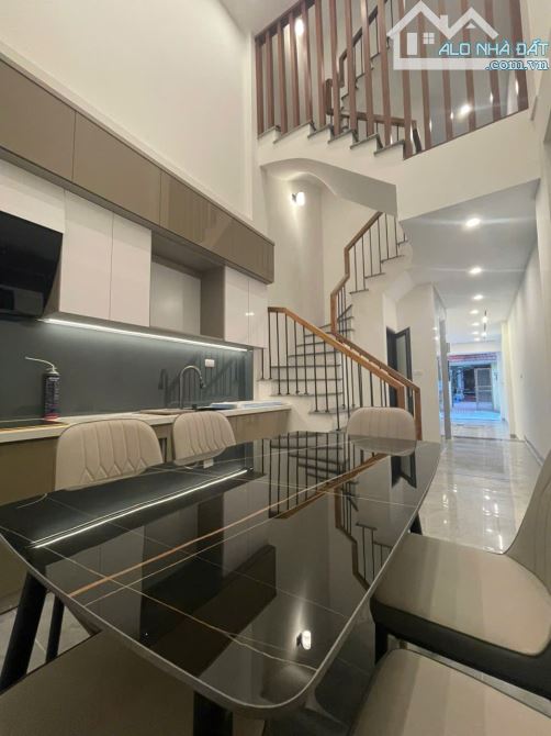 ẢNH THẬT  Bán nhà cách aeon Long Biên chỉ 100m - 6tầng thang máy 50m  chỉ 9tỷ hơn. - 2