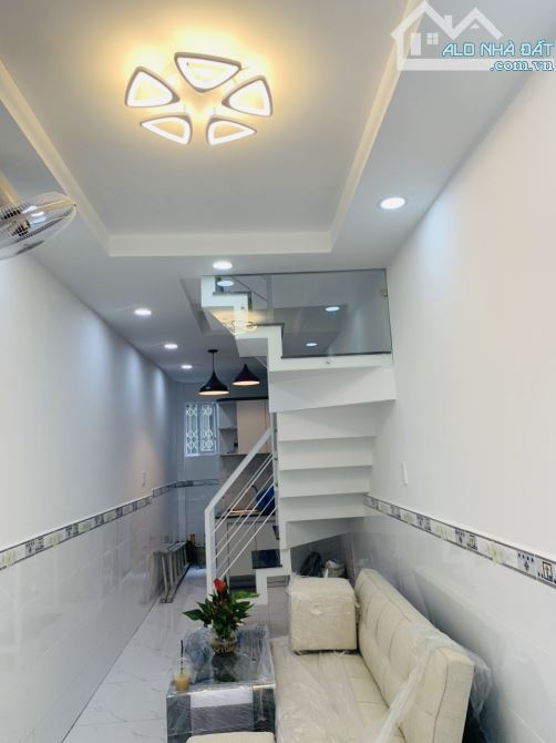 🔥 CHỦ XOẮN RẦU🔥 NGUYỄN SƠN NHÀ ĐẸP - Hẻm sạch sẽ - Không quy hoạch lộ giới - Nhít 2 tỷ - 2