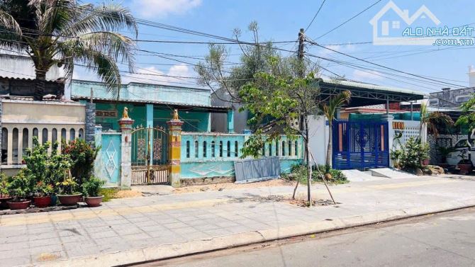 TÁI ĐỊNH CƯ PHƯỚC HẢI - ĐẤT ĐỎ-BRVT  MẶT TIỀN TRẦN QUÝ DÕNG HƯỚNG ĐÔNG NAM DT 8m x20m -165 - 2