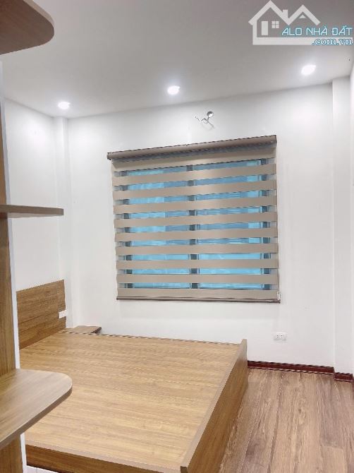 NHÀ MỚI ĐẸP 6 TẦNG - 3 MẶT THOÁNG - NỘI THẤT - SAU 1 NHÀ RA Ô TÔ - 2