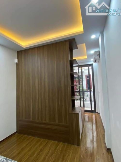 VIP NHẤT THÁI HÀ - PHÂN LÔ Ô TÔ ĐỖ CỬA CHỈ 10 tỷ có NHÀ 5 TẦNG X 40m - 3