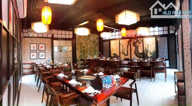 SHOPHOUSE MẶT PHỐ - KINH DOANH SẦM UẤT - MẶT TIỀN RỘNG - LÔ GÓC - HAI THOÁNG - 3