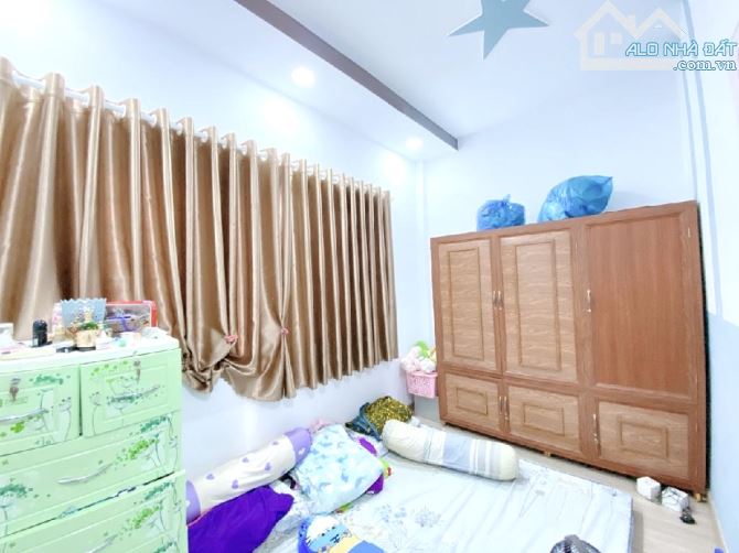 Bán nhà Quang Trung, p10 gv, 2 tầng, 4.5 * 6, hẻm 3 gác - 3