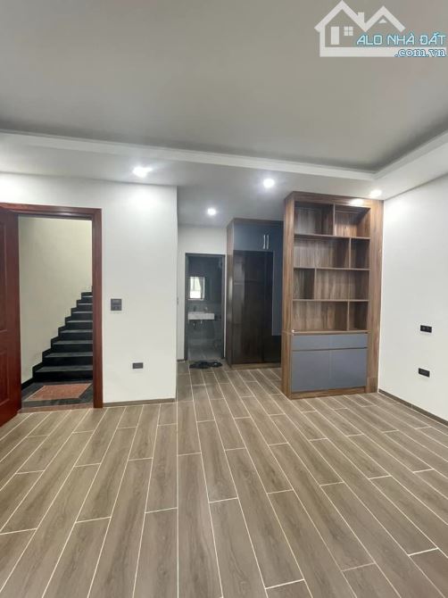 Bán nhà đẹp ở ngay Văn Cao Ba Đình. DT41m 3 tầng, MT5m3 Giá 6.7 tỷ - 4