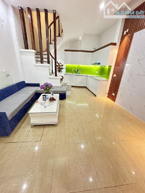 Bán nhà Đống Đa -mặt ngõ phố Xã Đàn - Ôtô - S36m2 5 tầng 3 ngủ mắt tiền 4.5m - 4