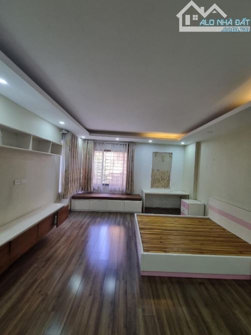 Bán Nhà Lạc Long Quân Cầu Giấy DT 42M 5 Tầng Lô Góc Oto Đỗ Cửa Ngõ Thông Nhà Dân Xây - 4