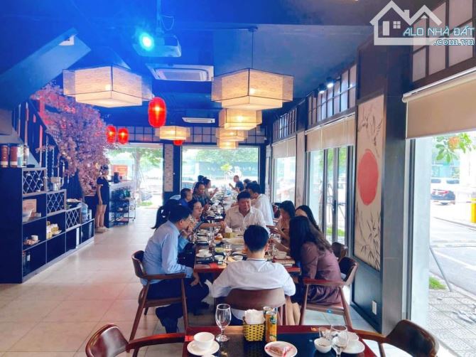 SHOPHOUSE MẶT PHỐ - KINH DOANH SẦM UẤT - MẶT TIỀN RỘNG - LÔ GÓC - HAI THOÁNG - 4