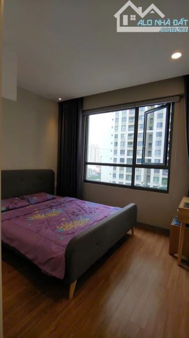 Bán chung cư Gold View - 100m2 3pn2wc - Full nội thất view hồ bơi - 4