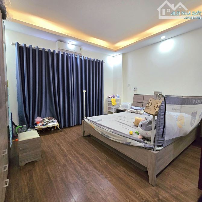 Bán nhà đệp ở ngay Ô tô tránh Phạm Văn Đồng Bắc Từ Liêm. DT31m 5 tầng 4 ngủ MT5m Giá 9 tỷ - 5
