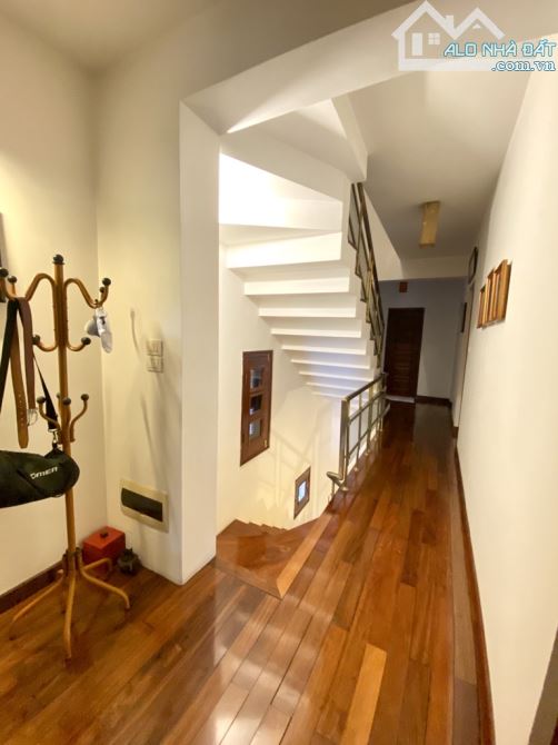 Bán biệt thự triệu đô siêu vip, 691m2, 3 tầng, mặt tiền 20m, Đẳng cấp nhất quận Tây Hồ - 5
