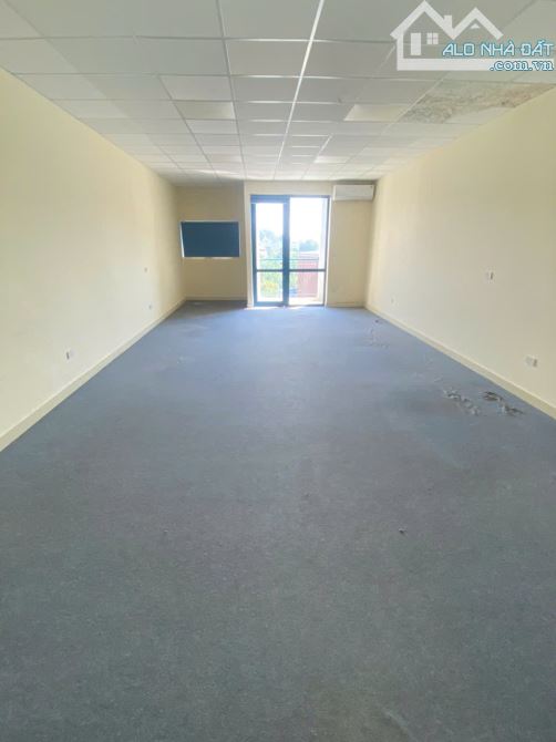 Cho thuê nhà mặt phố Nguyễn Khang 70m2 x6T giá 35tr/th - 6