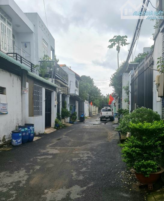 HXH tránh, Ở NGAY, 100m2 x 3T, Đường số 160, Tăng Nhơn Phú A, Quận 9 - 7